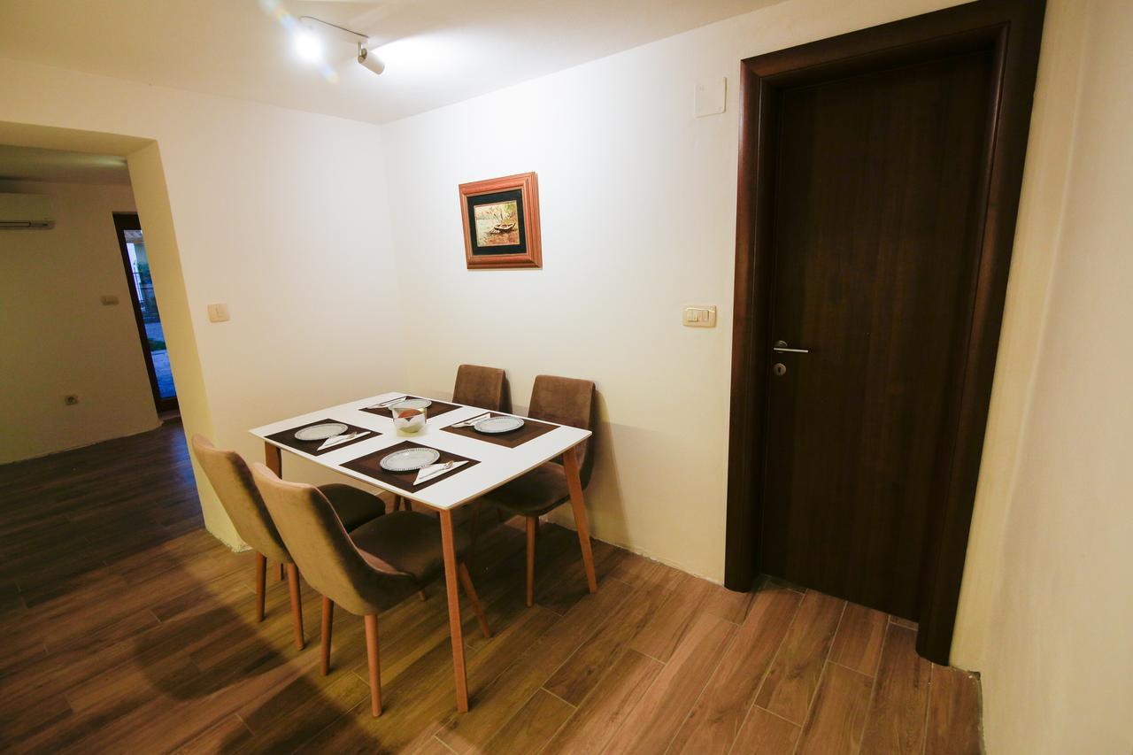Apartment Reina