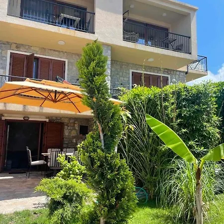 Reina Apartment Petrovac Exterior photo